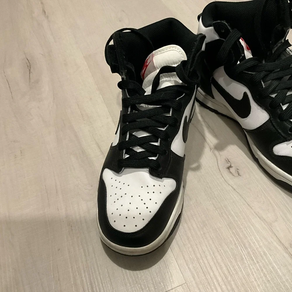 Women’s Nike Dunk High Retro 